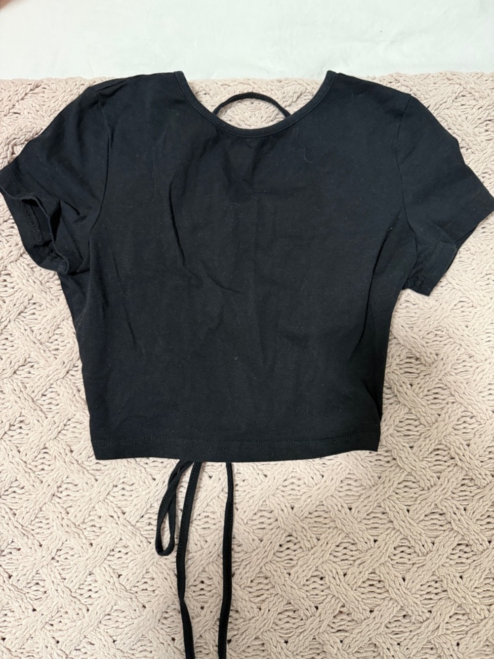 SHEIN Black Short Sleeve Cropped Tie-Back Top